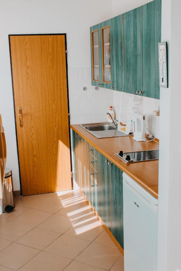 Апартаменты Apartman Рокицани Экстерьер фото
